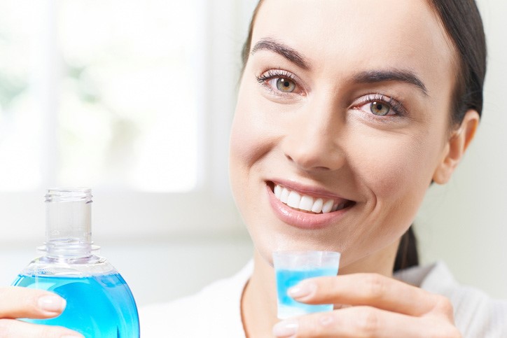 طریقه استفاده از پراکسید هیدروژن به عنوان دهانشویه